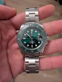 Orologio in acciaio verde