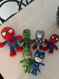 Pupazzi Marvel e pijamx