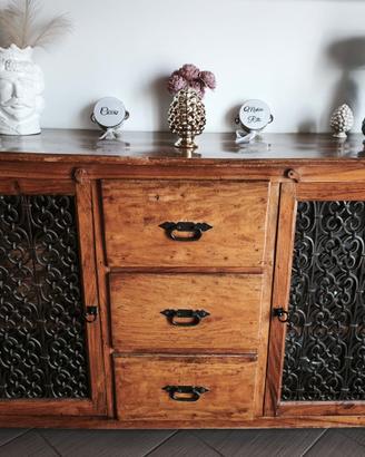 Madia/ credenza