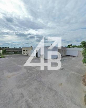 Immobile di 6613 m² con più di 5 locali a San Giov