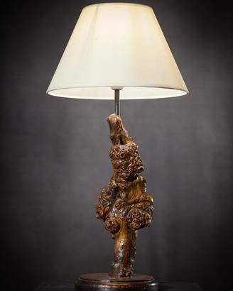 Lampada artigianale in legno di radica