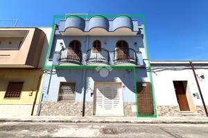 CASA SEMINDIPENDENTE A MESAGNE
