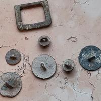 bottoni antichi più fibbia incisa 