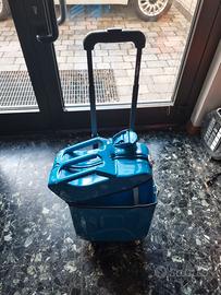 Trolley ricavato da tanica di benzina