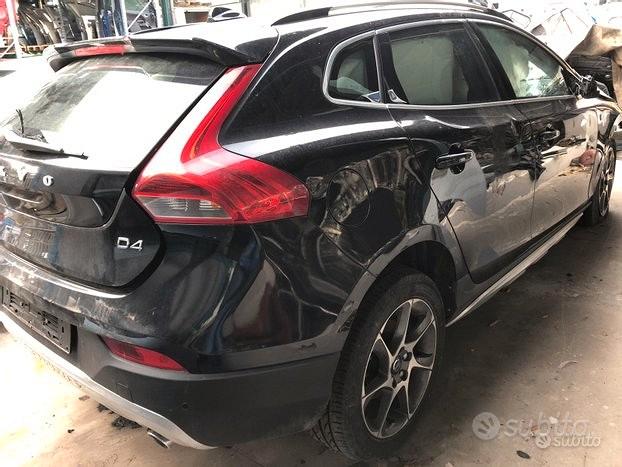 Subito - F.LLI CARAMANNELLO AUTOVEICOLI-AUTODEMOLIZIONI - Accessori/ ricambi  volvo cross country v40 2015 - Veicoli commerciali In vendita a Agrigento