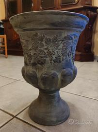 vaso anfora da giardino decorato a rilievo 