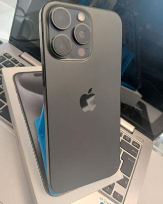 Iphone 15pro max 256gb batteria 84% tutto original