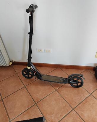 monopattino per ragazzi 