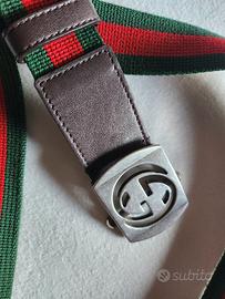 cintura Gucci. 