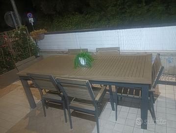 Tavolo qualità con 9 sedie