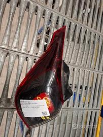 FANALE POSTERIORE ESTERNO SINISTRO OPEL CROSSLAND 