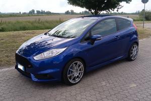  Ford Fiesta st 182