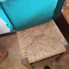 sedia imlagliata in legno massello 