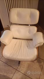 Poltrona e pouf pelle bianca 