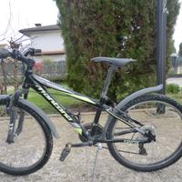 bicicletta per ragazzo taglia M