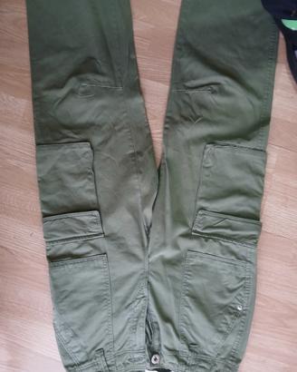 pantaloni cargo