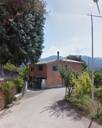 Casa indipendente Vacone via Latina, 1- Arredata