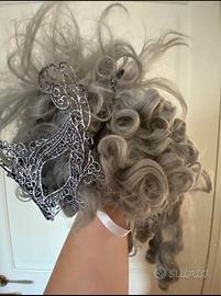 Parrucca con maschera