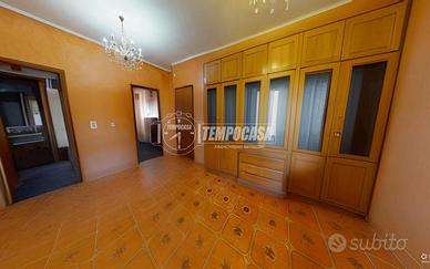 VOLPIANO TRILOCALE CON BOX AUTO E CANTINA