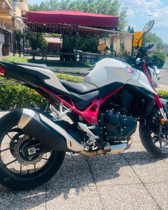HONDA Hornet 750 TUTTO INCLUSO ANCHE PASSAGGIO!
