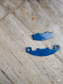 KIT PASTIGLIE FRENO ANTERIORE BREMBO 
