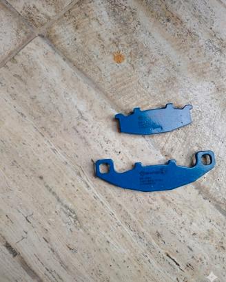 KIT PASTIGLIE FRENO ANTERIORE BREMBO 