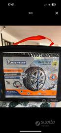 4 calze da neve Michelin Easy Grip, mai usate!