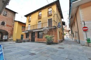 COMPLESSO A LIVORNO FERRARIS