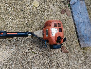 Abbacchiatore a scoppio STIHL HT75