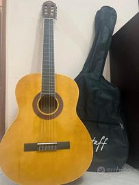 chitarra classica in buone condizioni