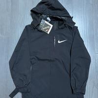 Giacca a vento Nike impermeabile taglia M