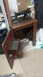 Macchina da Cucire Antica 