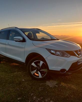 Nissan Qashqai+2
N-Connecta full optional 2016