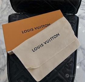 monegram Louis Vuitton 