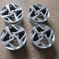 Cerchi in lega hyundai i10 2020 R15