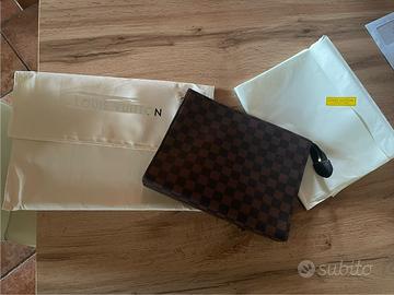 Pochette lv