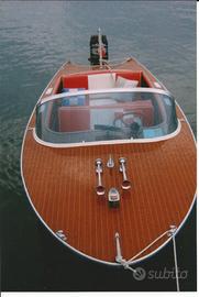 Motoscafo legno anni 60 - Lago di Garda