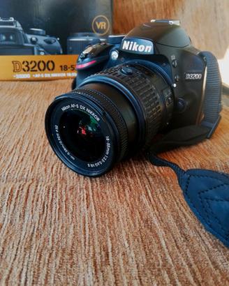 Fotocamera Nikon D3200 + Accessori