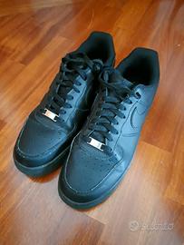 Nike Air Force 1 nere