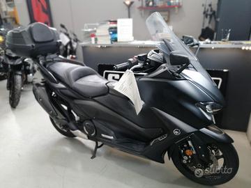 Yamaha TMAX 560