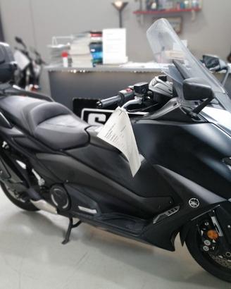 Yamaha TMAX 560