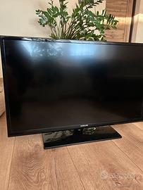 Samsung UE32EH4003WXZT 32" Nero - non si accende!