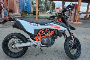 KTM 690 smc-r