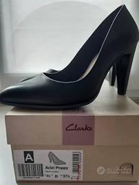 écolleté in pelle nera Clarks Somerset – 37.5
