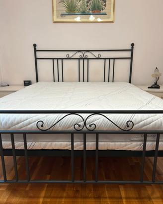 Letto matrimoniale in ferro battuto