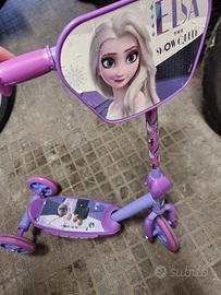 Monopattino frozen con casco