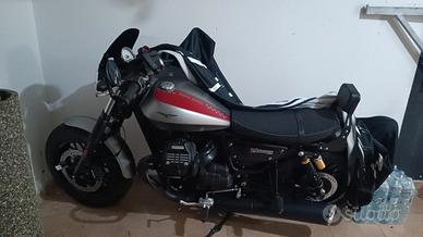 Moto Guzzi V9 bobber