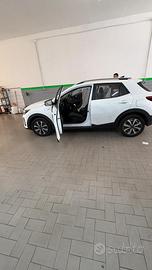 KIA stonic  pari al nuovo