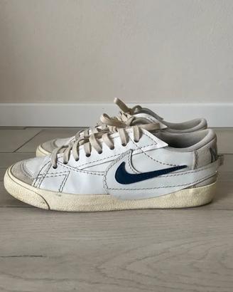 Nike blazer low