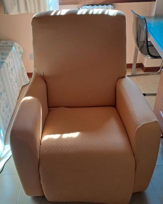 Poltrona  reclinabile elettrica Poltrone e Sofà